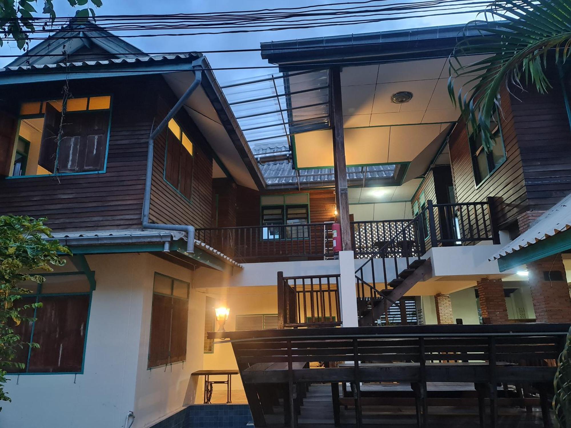 Tepbunthomhouse Ayutthaya Apartment Екстериор снимка