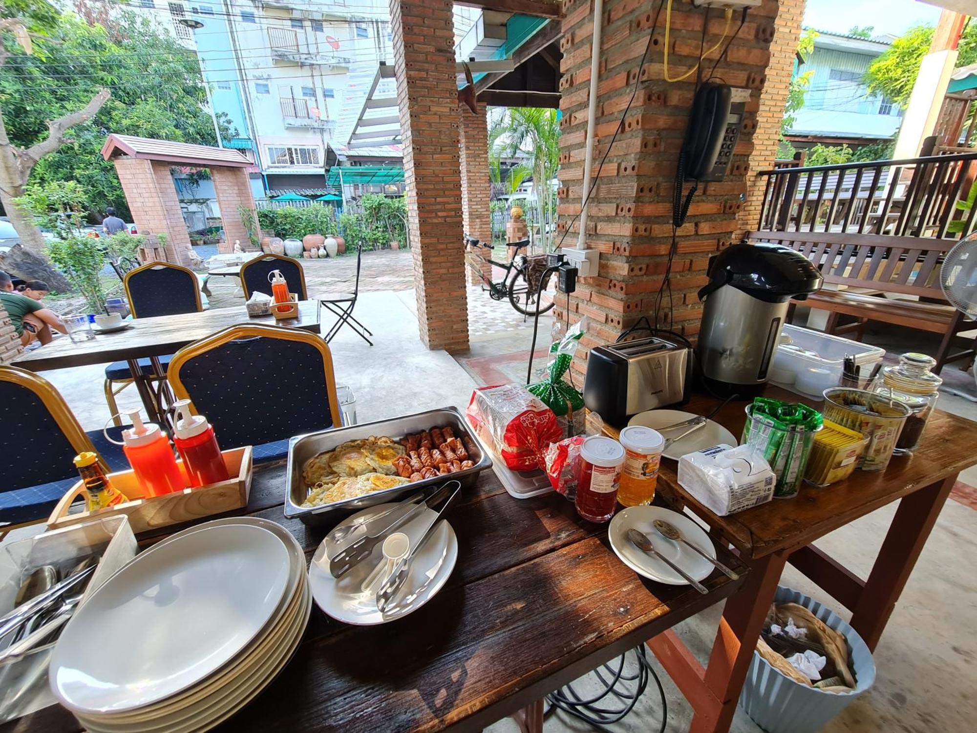 Tepbunthomhouse Ayutthaya Apartment Екстериор снимка