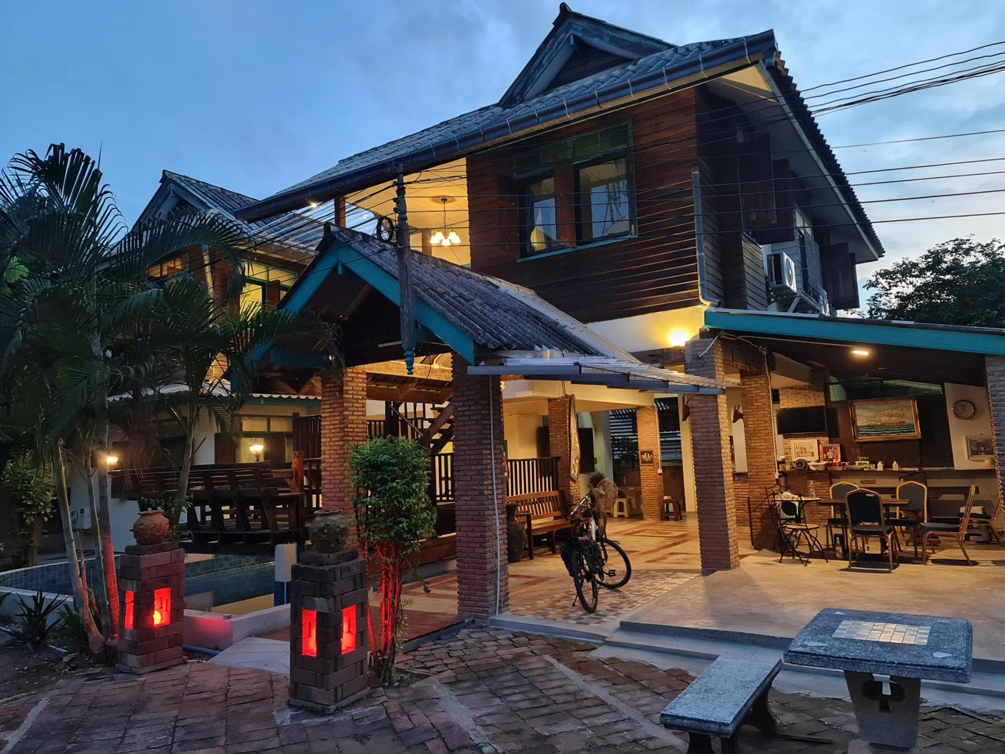 Tepbunthomhouse Ayutthaya Apartment Екстериор снимка