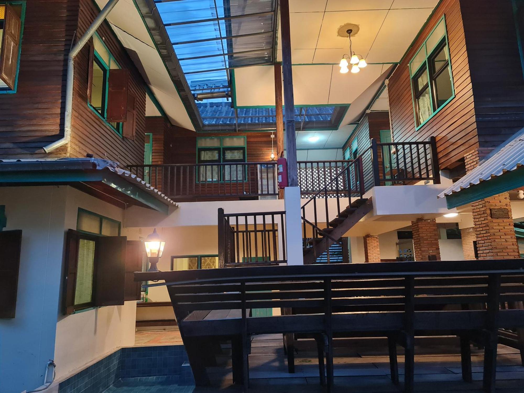 Tepbunthomhouse Ayutthaya Apartment Екстериор снимка