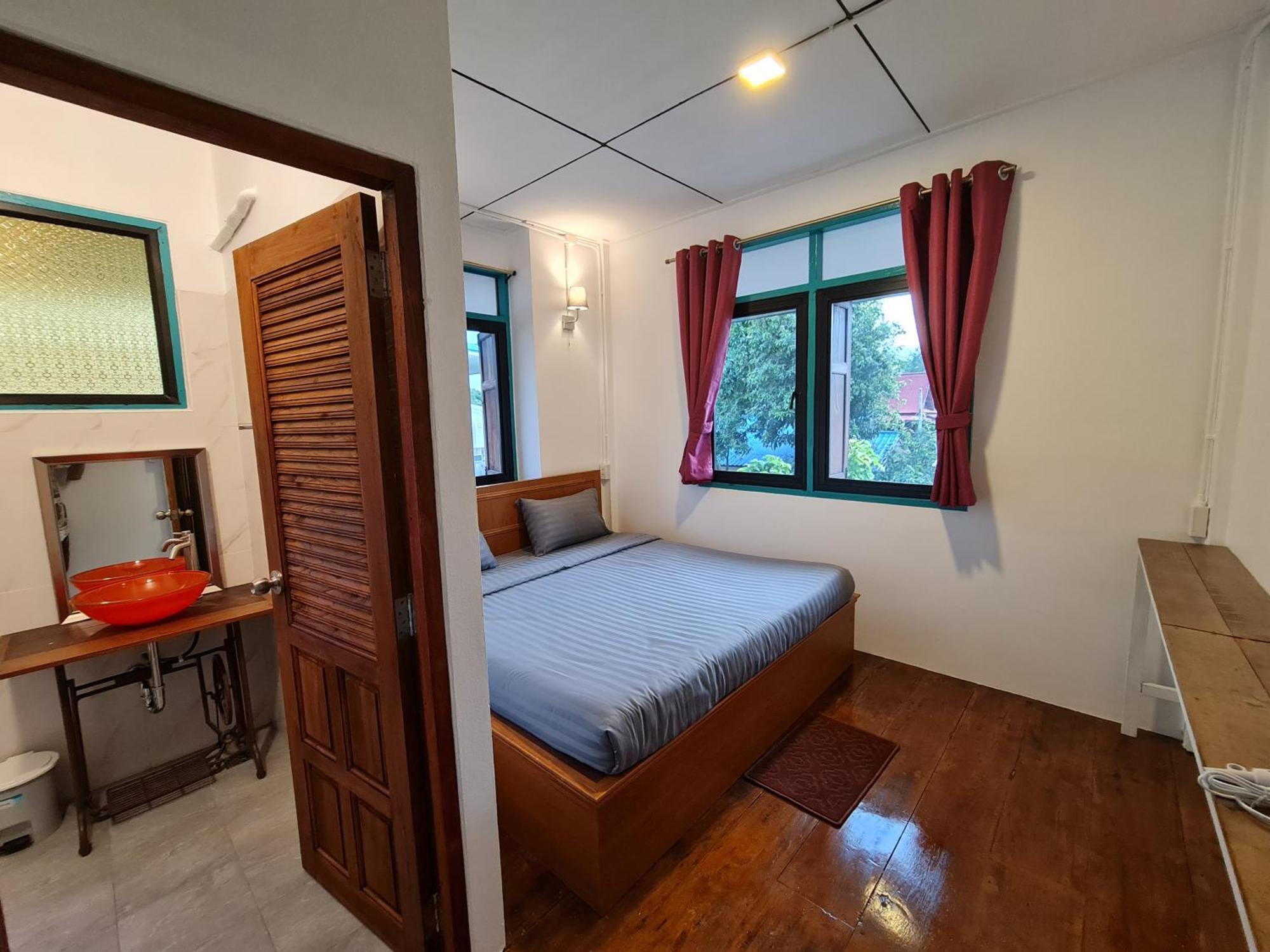 Tepbunthomhouse Ayutthaya Apartment Екстериор снимка